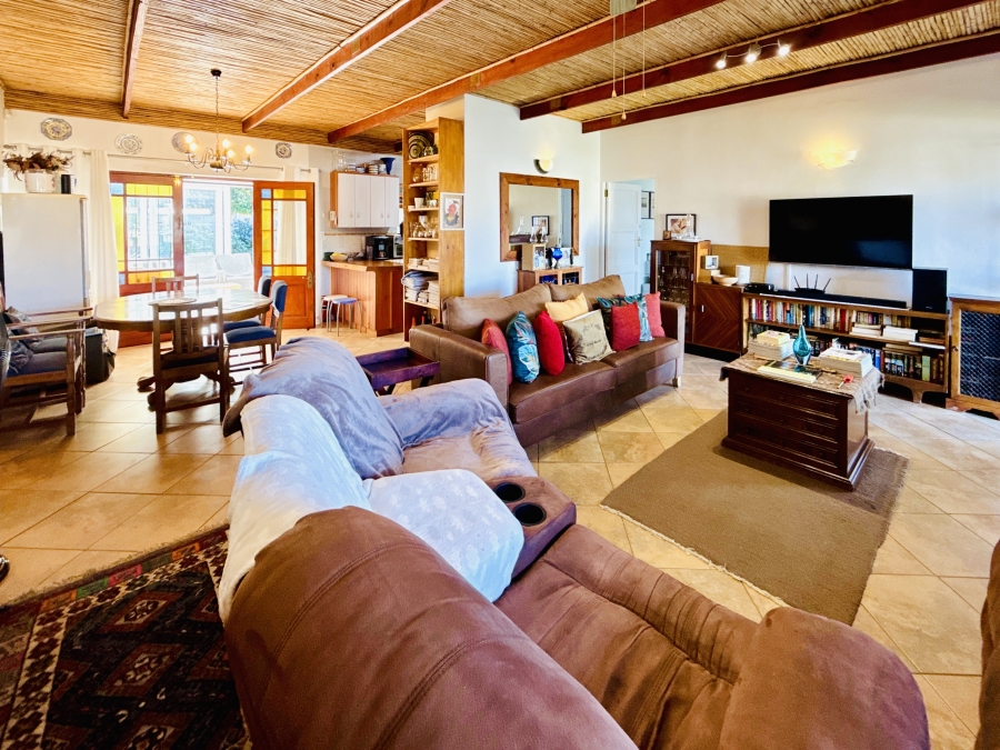 3 Bedroom Property for Sale in Sandbaai Western Cape